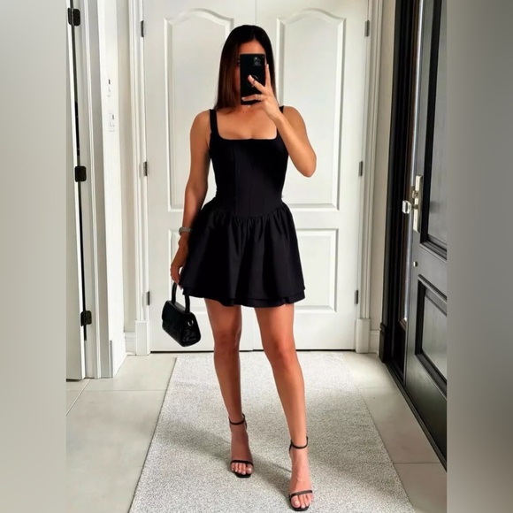 ZARA NWT WOMAN RUCHED CORSET MINI DRESS BLACK - Picture 8 of 16